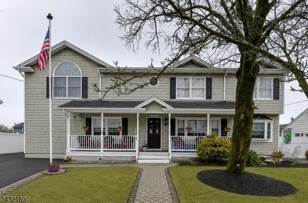 50 Winifred Dr, Totowa Boro, NJ 07512