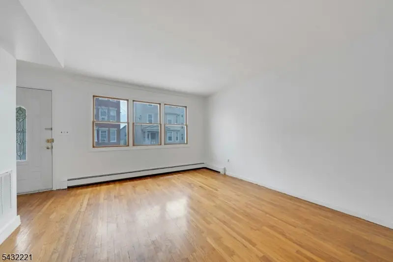 183 Devon St, Kearny, NJ 07032 - #3