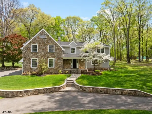 327 Woodside Ave, Franklin Lakes Boro, NJ 07417