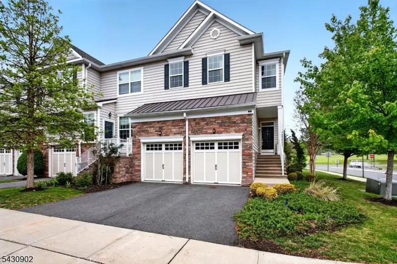 4 Braeburn Dr, Montgomery, NJ 08558 - #1