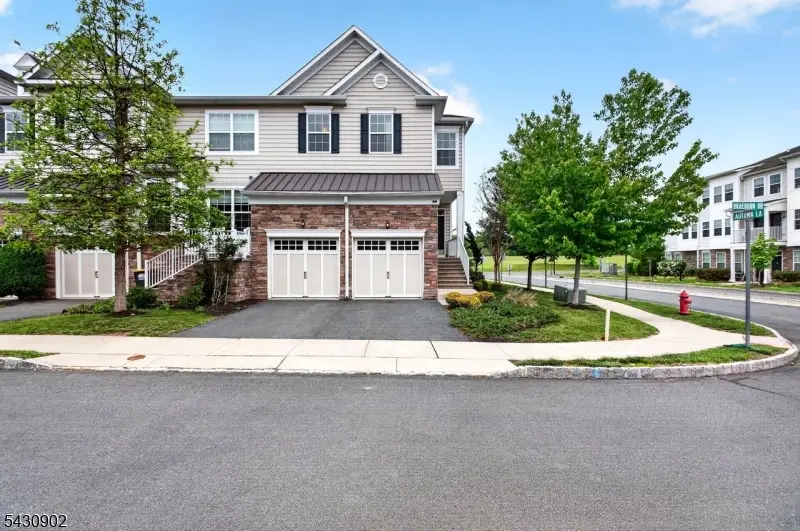 4 Braeburn Dr, Montgomery, NJ 08558 - #2