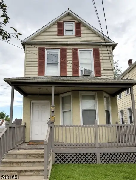 16 E 19th St, Linden, NJ 07036 - #1