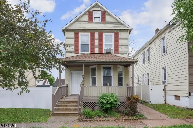16 E 19th St, Linden, NJ 07036 - #2