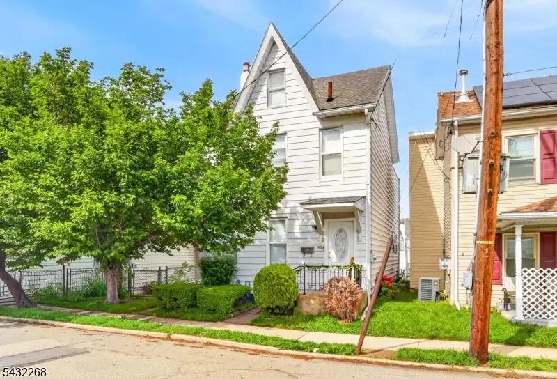 59 Railroad Ave, Phillipsburg, NJ 08865 - #1