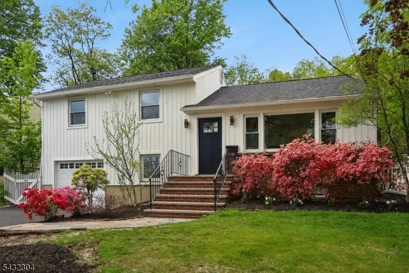 34 Clark St, Summit, NJ 07901 - #2