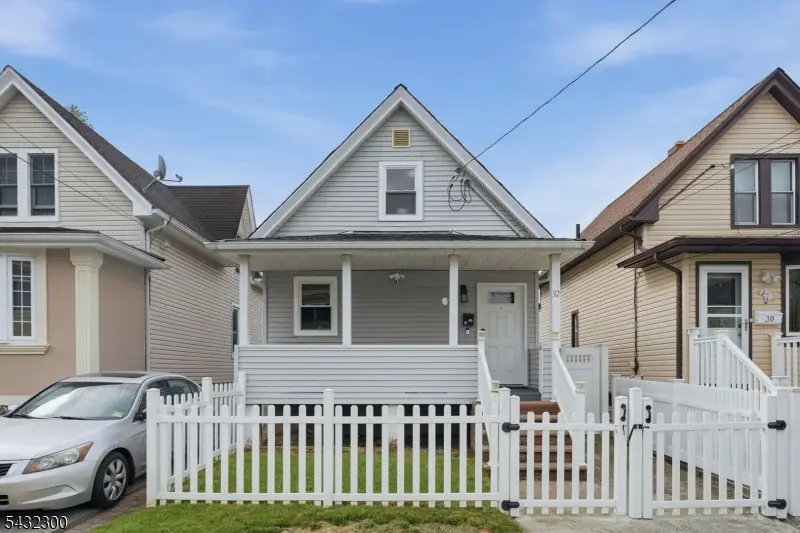 32 Willard St, Garfield, NJ 07026 - #1