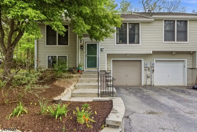 37 Quail Ct, Hardyston, NJ 07419 - #1