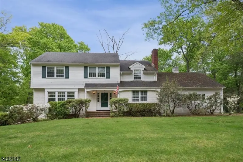 48 Walnut Cir, Basking Ridge, NJ 07920 - #1