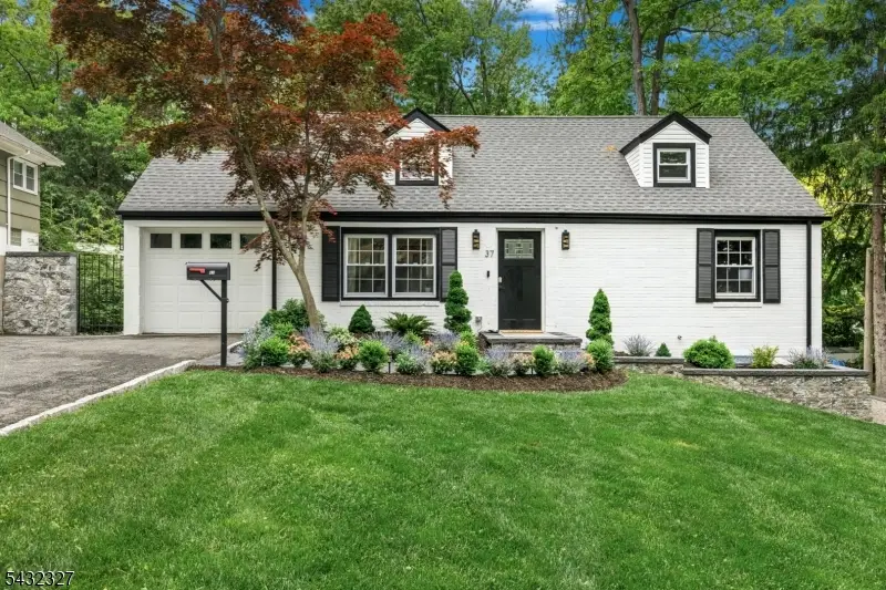 37 Seaman Rd, West Orange, NJ 07052 - #1