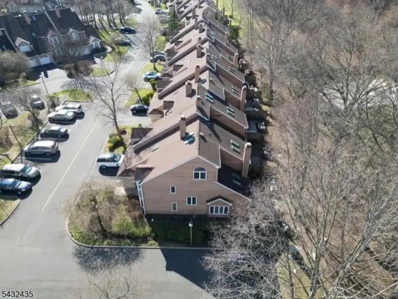 118 Coppertree Ct, Edison, NJ 08820 - #3