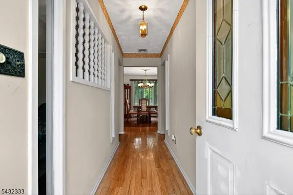 153 Ellen St, Franklin Twp., NJ 08873
