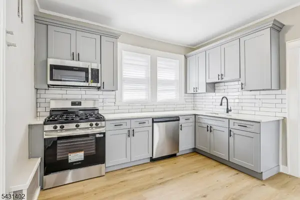 301 E 9th Ave, Roselle Boro, NJ 07203