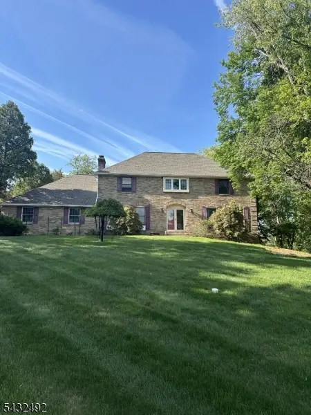 7 Bedford Ct, Clinton, NJ 08801 - #1