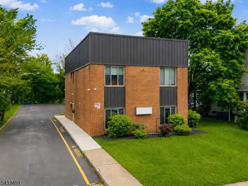 38 N Gaston Ave, Somerville, NJ 08876 - #2