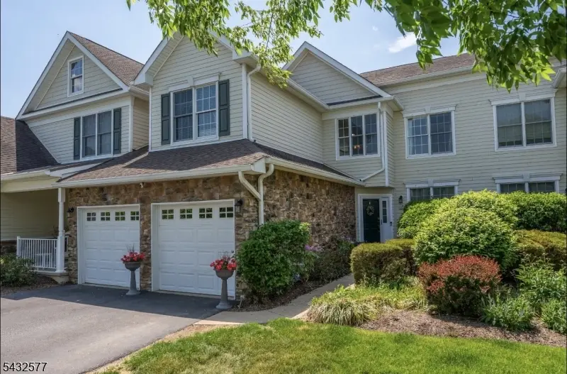 61 Briar Ct, Hardyston, NJ 07419 - #2