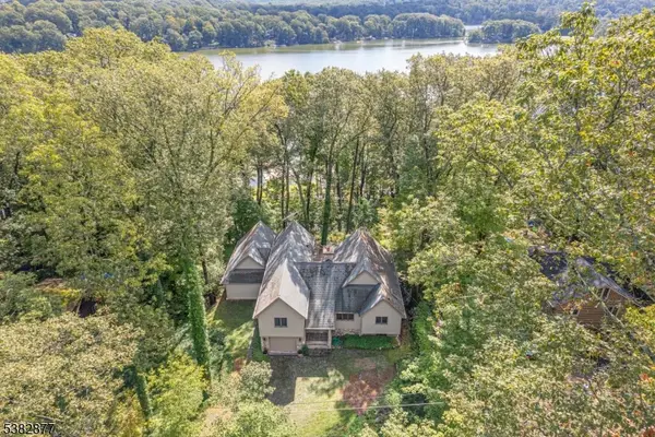 215 Aniwa Rd, Vernon Twp., NJ 07462