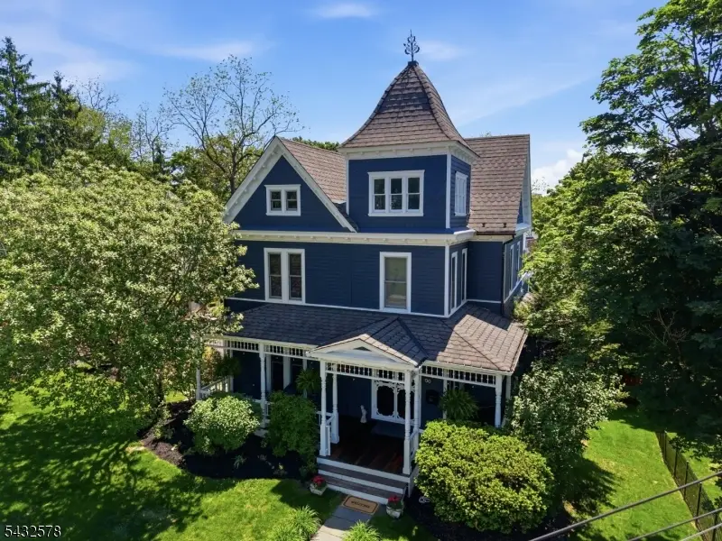 100 Center St, Clinton, NJ 08809 - #1