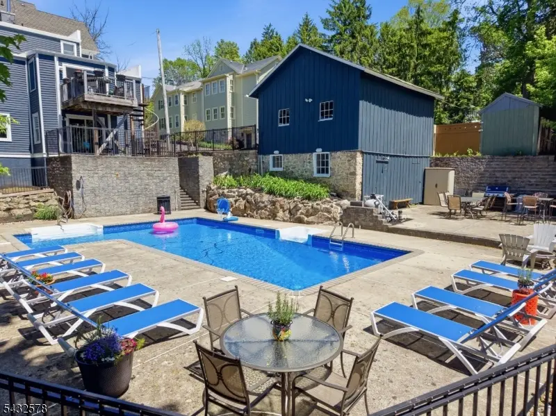 100 Center St, Clinton, NJ 08809 - #2