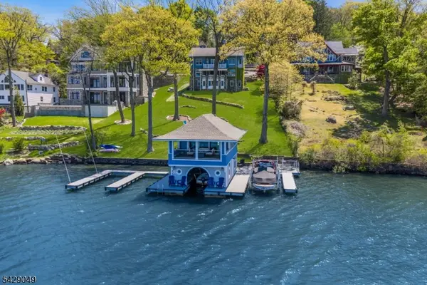 497 Windemere Ave, Mount Arlington Boro, NJ 07856