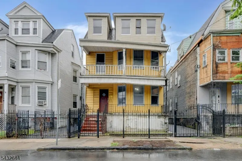 249 4th St, Newark, NJ 07107 - #1