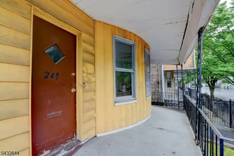 249 4th St, Newark, NJ 07107 - #3