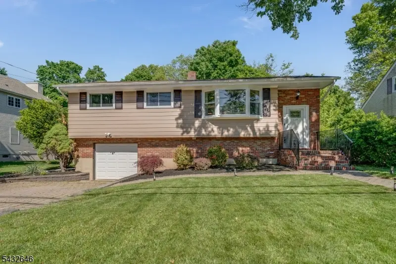 129 Chestnut St, Bradley Gardens, NJ 08807 - #1