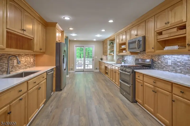 77 Riverside Dr, Lyons, NJ 07920 - #2