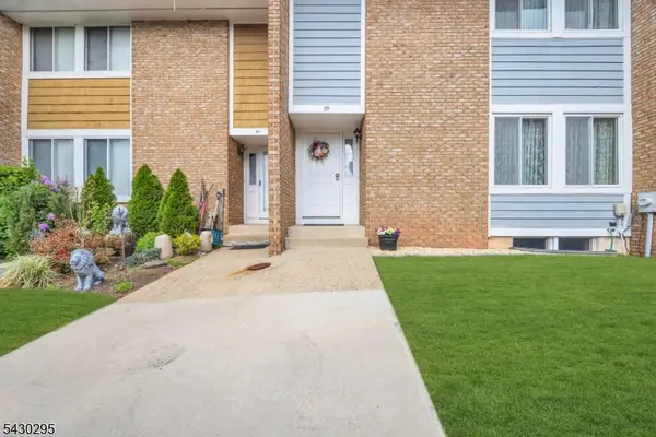 39 Balsam Ct, Hillsborough Twp., NJ 08844