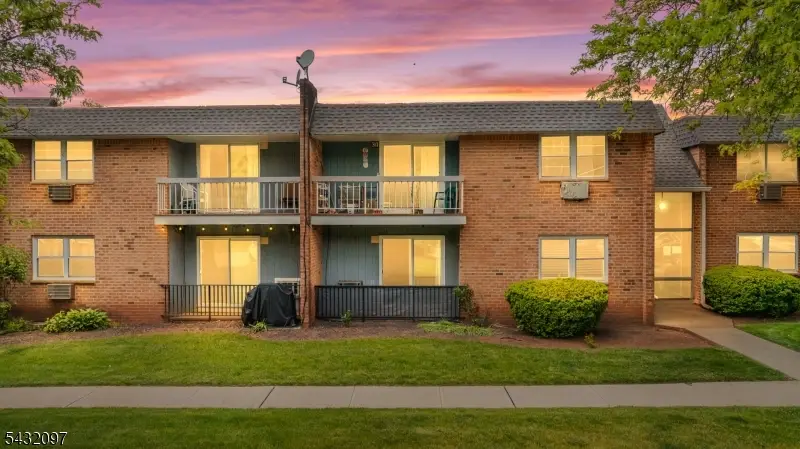 806 Eves Dr #3G, Hillsborough, NJ 08844 - #1