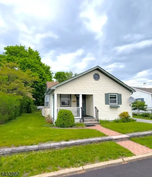 35 Butler St, Franklin Boro, NJ 07416
