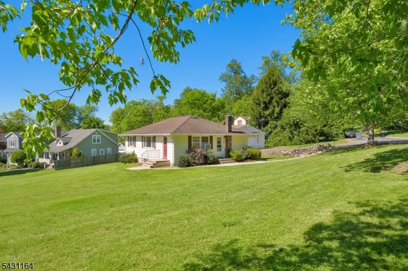 48 Central Ave, Stirling, NJ 07980 - #1