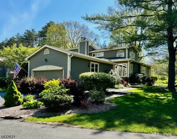 28 Old Fourth Dr, Jefferson Twp., NJ 07438