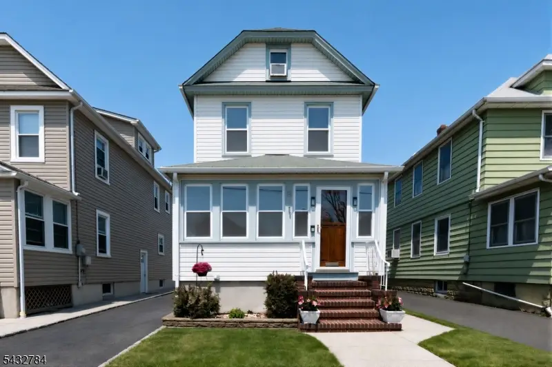 135 Warren Ave, Roselle Park, NJ 07204 - #1