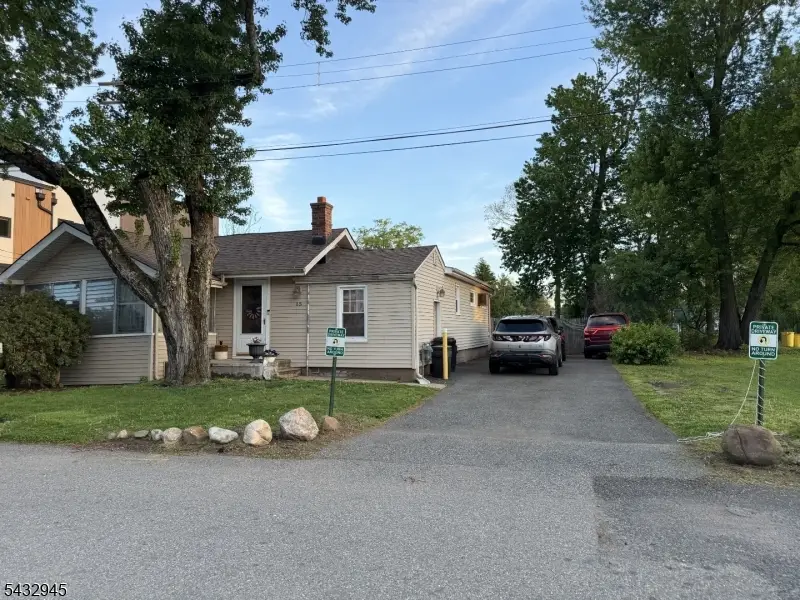 15 Volker Ln, Livingston, NJ 07039 - #1