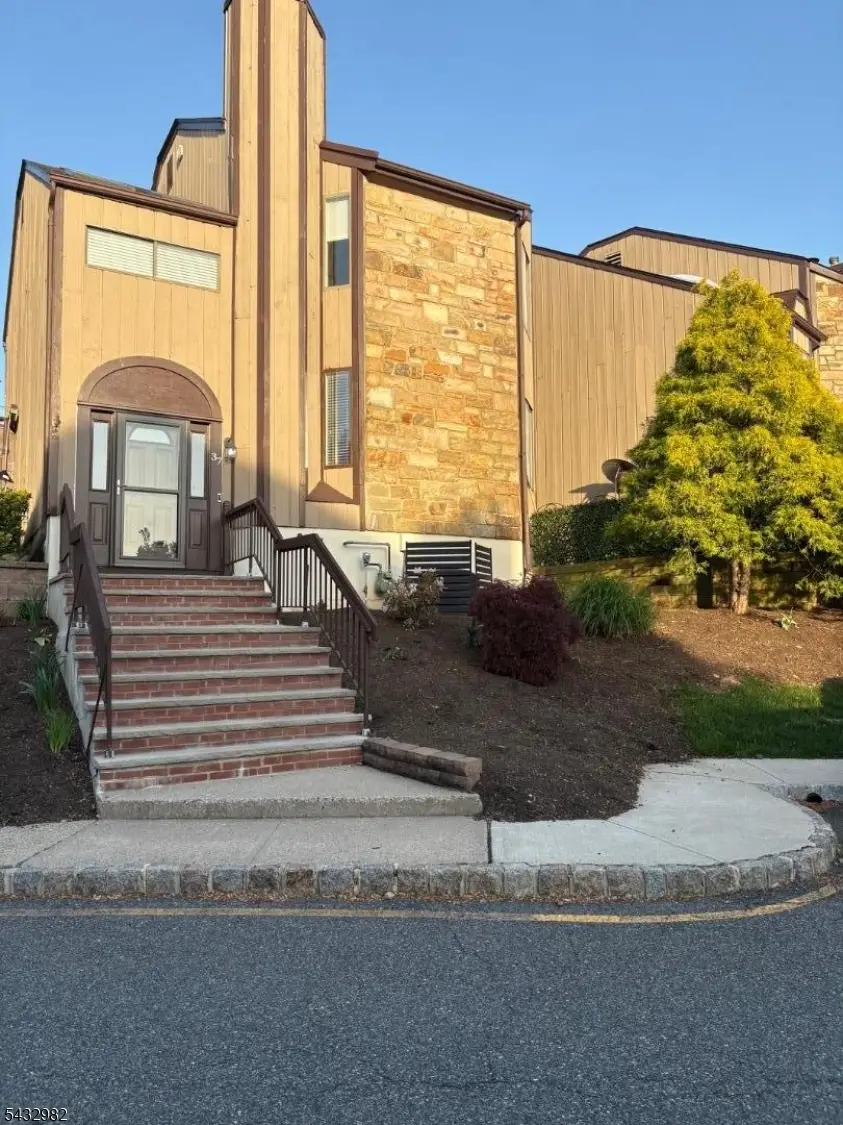 37 Delbarton Ct #37, Washington, NJ 07840 - #1