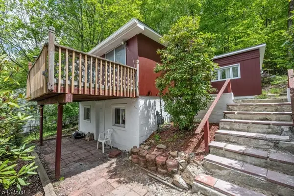 114 Mcgregor Ave, Mount Arlington Boro, NJ 07856
