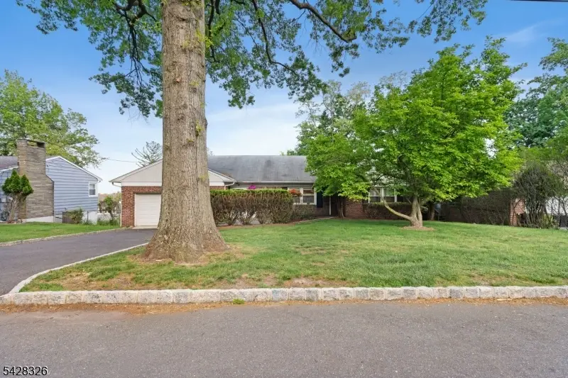 26 Devon Dr, West Orange, NJ 07052 - #1