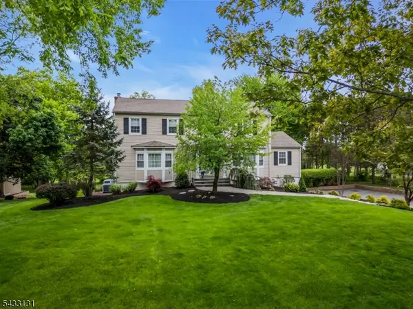 566 Glen Ridge Dr, Bridgewater Twp., NJ 08807