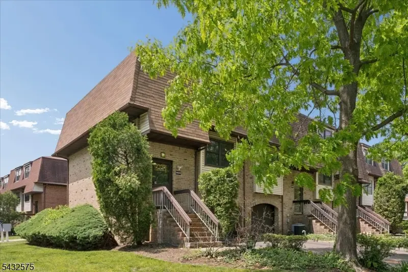 6001 N Oaks Blvd #6001, North Brunswick, NJ 08902 - #2