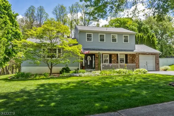50 Buckley Hill Dr, Lopatcong Twp., NJ 08865