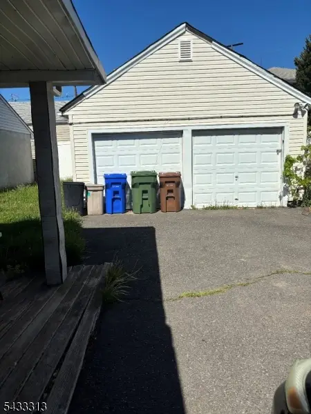 927 Meacham Ave, Linden, NJ 07036 - #3