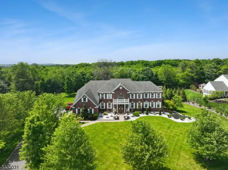 23 Balmoral Dr, Pittstown, NJ 08867 - #1