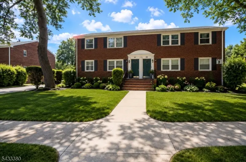 21 A Carolyn Terrace, Roselle, NJ 07203 - #1