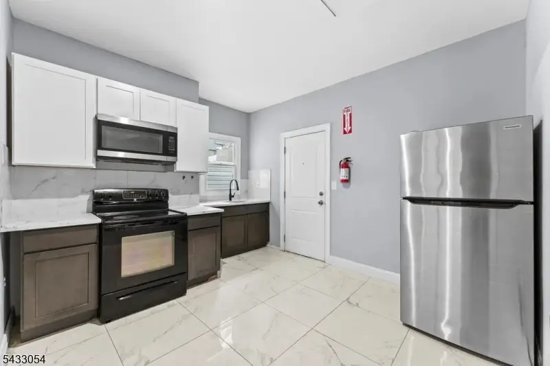 101 Lafayette St, Paterson, NJ 07501 - #3