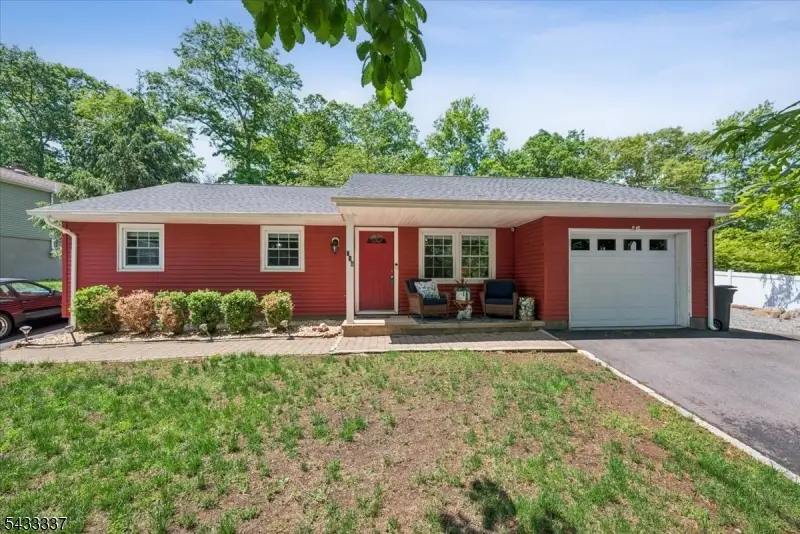 214 Santa Fe Trl, Hopatcong, NJ 07843 - #1
