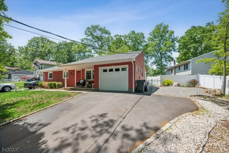 214 Santa Fe Trl, Hopatcong, NJ 07843 - #3