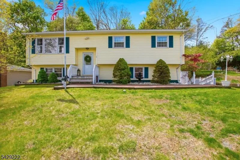 22 Holiday Dr, Hopatcong, NJ 07843 - #1