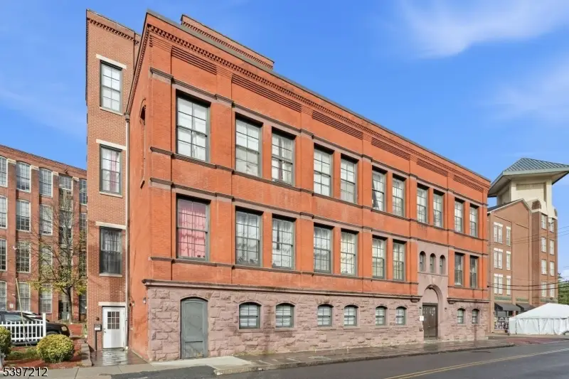 19 Market St #205, Paterson, NJ 07501 - #3