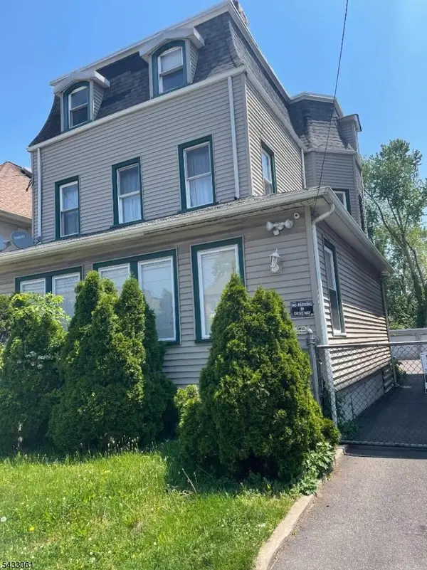 218 Orchard St, Elizabeth City, NJ 07208