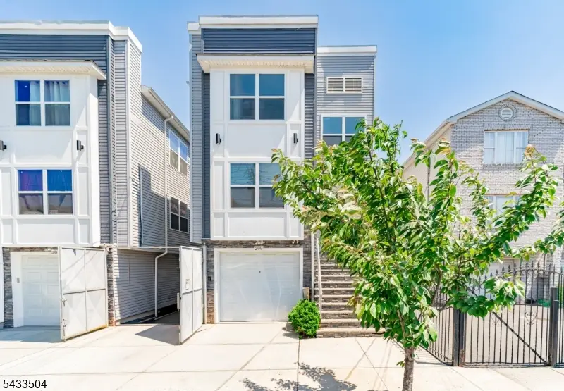 299 N 13th St, Newark, NJ 07107 - #2